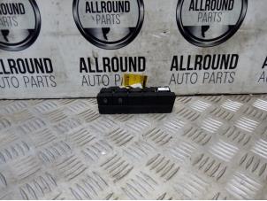Used Central locking switch Skoda Octavia Combi (5EAC) Price € 20,00 Margin scheme offered by AllroundCarParts