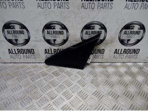 Usados Tapa de retrovisor izquierda Renault Captur (2R) Precio € 30,00 Norma de margen ofrecido por AllroundCarParts