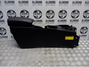 Used Middle console Nissan Qashqai (J10) Price € 100,00 Margin scheme offered by AllroundCarParts
