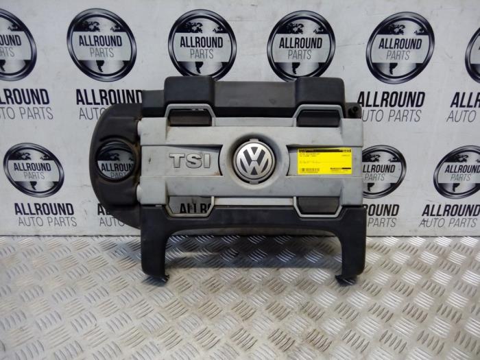 Plaque de protection moteur d'un Volkswagen Tiguan (5N1/2) 1.4 TSI 16V 4Motion 2008