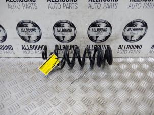 Używane Sprezyna srubowa tyl Volkswagen Polo VI (AW1) Cena € 40,00 Procedura marży oferowane przez AllroundCarParts