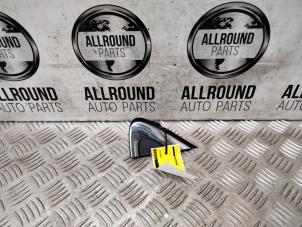 Usados Tapa de retrovisor izquierda Renault Kadjar (RFEH) Precio € 30,00 Norma de margen ofrecido por AllroundCarParts
