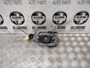 Używane Wspornik silnika Renault Megane IV Estate (RFBK) Cena € 25,00 Procedura marży oferowane przez AllroundCarParts