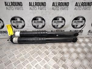 Used Shock absorber kit Renault Clio IV (5R) Price € 40,00 Margin scheme offered by AllroundCarParts