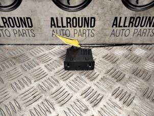 Used AUX / USB connection Renault Megane IV (RFBB) Price € 35,00 Margin scheme offered by AllroundCarParts