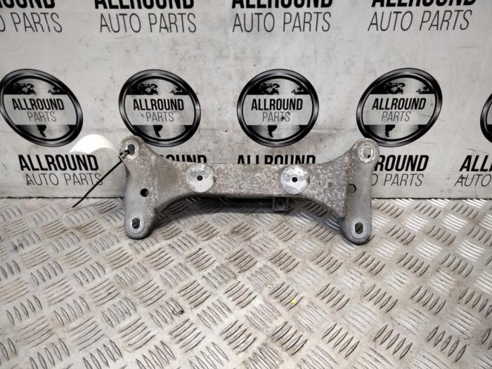 Gearbox mount from a BMW 3 serie (E90)  2010