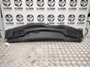 Used Cowl top grille Mercedes Vito (447.6) Price € 35,00 Margin scheme offered by AllroundCarParts