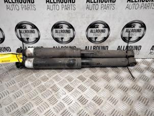 Used Shock absorber kit Renault Clio IV (5R) Price € 40,00 Margin scheme offered by AllroundCarParts