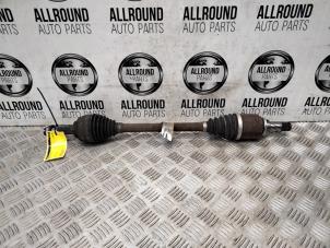 Used Front drive shaft, left Renault Clio IV (5R) Price € 40,00 Margin scheme offered by AllroundCarParts