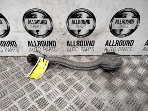 Usagé Bras de suspension avant droit Mercedes C (W204) Prix € 25,00 Règlement à la marge proposé par AllroundCarParts