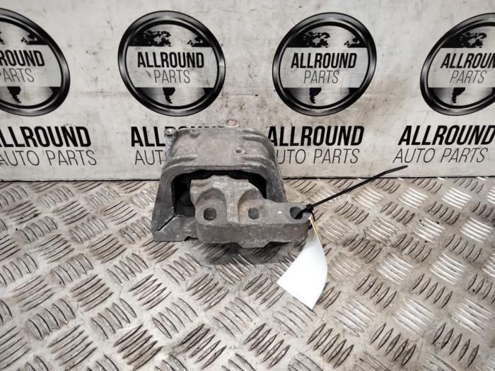 Used Engine mount Audi A3 Sportback (8PA) 2.0 TFSI 16V Price € 25,00 Margin scheme offered by AllroundCarParts