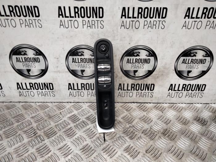 Usados Interruptor combinado de ventanillas Mini Countryman (R60) Precio € 45,00 Norma de margen ofrecido por AllroundCarParts
