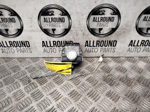 Usagé Bouton I-drive Mercedes C (W204) Prix € 60,00 Règlement à la marge proposé par AllroundCarParts