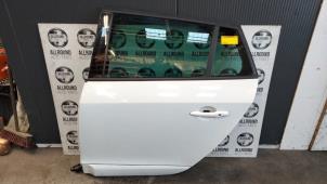 Używane Drzwi lewe tylne wersja 4-drzwiowa Renault Megane III Grandtour (KZ) Cena na żądanie oferowane przez AllroundCarParts