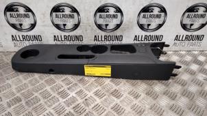 Used Middle console Renault Clio IV (5R) Price € 25,00 Margin scheme offered by AllroundCarParts