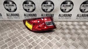 Used Taillight, left Renault Clio IV (5R) Price € 35,00 Margin scheme offered by AllroundCarParts
