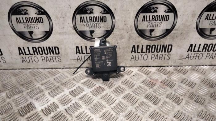 Begagnade Dödvinkelsensor Toyota Yaris Cross (PB1/PJ1) 1.5 12V Hybrid 115 Pris € 200,00 Marginaltabell erbjuds av AllroundCarParts