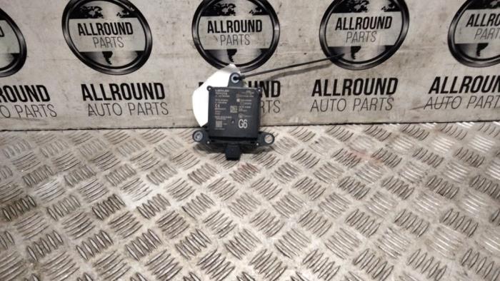 Begagnade Dödvinkelsensor Toyota Yaris Cross (PB1/PJ1) 1.5 12V Hybrid 115 Pris € 200,00 Marginaltabell erbjuds av AllroundCarParts