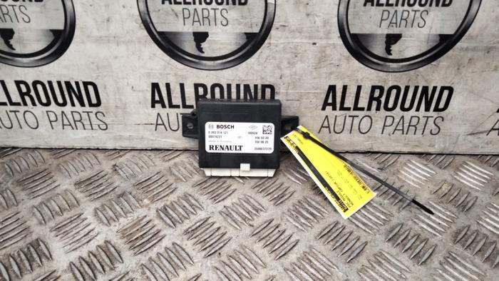 Begagnade PDC-modul Renault Captur I (2R) 1.3 TCE 130 16V Pris € 50,00 Marginaltabell erbjuds av AllroundCarParts