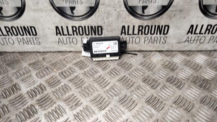 Usagé Module PDC Renault Clio IV Estate/Grandtour (7R) 0.9 Energy TCE 12V Prix € 50,00 Règlement à la marge proposé par AllroundCarParts