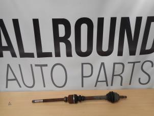 Used Front drive shaft, right Peugeot 307 Price on request offered by AllroundCarParts