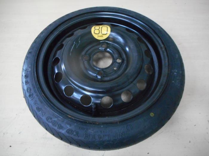 Spare wheel from a Nissan Micra (K12) 1.2 16V 2005