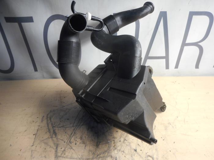 Begagnade Luftfilterhus Volkswagen Fox (5Z) 1.2 Pris på förfrågan erbjuds av AllroundCarParts