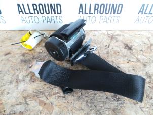 Used Rear seatbelt, left BMW 3 serie (E46/4) 318i 16V Price on request offered by AllroundCarParts