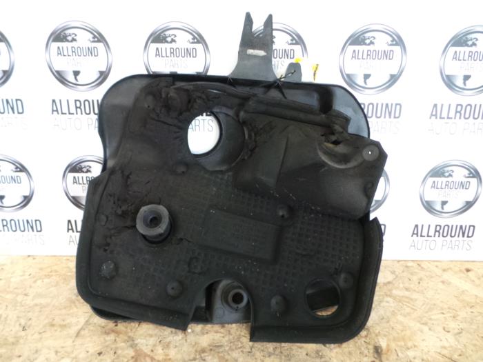 Engine cover from a Volkswagen Sharan (7M8/M9/M6) 1.9 TDI 115 Kat. 2008