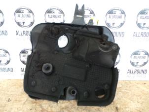 Engine cover from a Volkswagen Sharan (7M8/M9/M6) 1.9 TDI 115 Kat. 2008