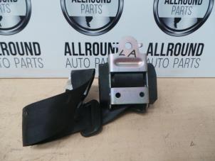 Used Rear seatbelt, left Peugeot 307 (3A/C/D) 1.6 HDiF 16V Price on request offered by AllroundCarParts
