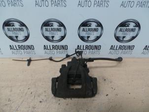 Gebrauchte Bremszange rechts vorne BMW Mini One/Cooper (R50) 1.6 16V One Preis auf Anfrage angeboten von AllroundCarParts