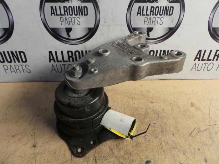 Usados Soporte de motor Skoda Fabia (6Y2) 1.2 HTTP Precio de solicitud ofrecido por AllroundCarParts