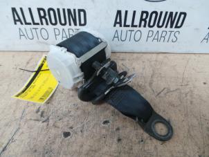 Used Rear seatbelt, right Peugeot 107 Price on request offered by AllroundCarParts