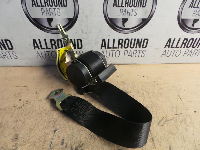 Rear seatbelt, left from a BMW 3 serie (E46/2) 328 Ci 24V 2000