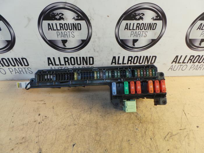 Begagnade Säkringsbox BMW 5 serie Touring (E61) 530d 24V Pris på förfrågan erbjuds av AllroundCarParts