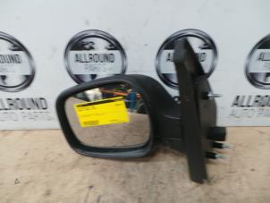 Usados Retrovisor externo izquierda Renault Kangoo Precio de solicitud ofrecido por AllroundCarParts