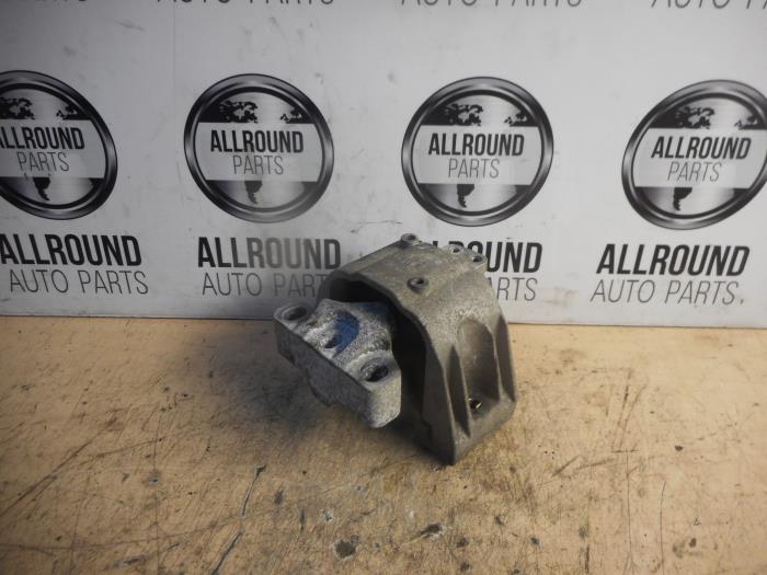 Usagé Support moteur Seat Leon (1M1) 1.6 16V Prix sur demande proposé par AllroundCarParts