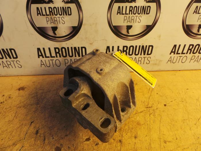 Used Engine mount Volkswagen New Beetle (9C1/9G1) 1.6 Price on request offered by AllroundCarParts