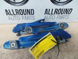 Used Tailgate hinge Mazda 3 Sport (BK14) Price on request offered by AllroundCarParts