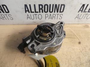 Used Vacuum pump (diesel) Peugeot 308 (4A/C) 1.6 HDi 16V Price on request offered by AllroundCarParts