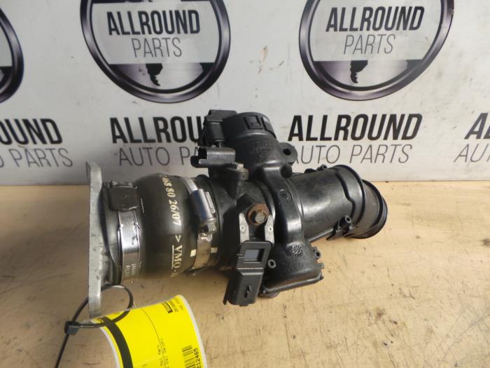 Used Throttle body Peugeot 308 (4A/C) 1.6 HDi 16V Price on request offered by AllroundCarParts