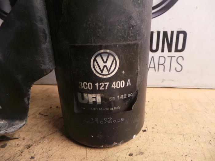 Filtro de combustible de un Volkswagen Passat (3C2) 2.0 TDI 16V 140 2006
