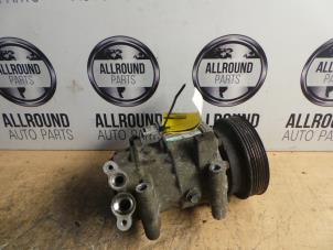 Used Air conditioning pump Renault Clio III (BR/CR) 1.4 16V Price on request offered by AllroundCarParts