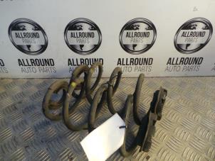Used Rear coil spring Renault Clio III (BR/CR) Price € 30,00 Margin scheme offered by AllroundCarParts