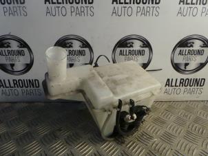 Usagé Réservoir lave-glace avant Chevrolet Matiz 1.0 LPG Prix € 30,00 Règlement à la marge proposé par AllroundCarParts