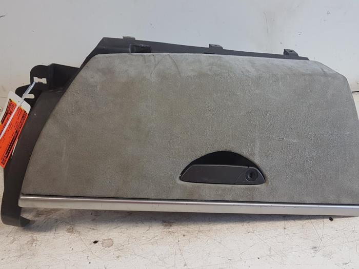 Begagnade Handskfack Peugeot 807 Pris € 70,00 Marginaltabell erbjuds av Autodemontagebedrijf Smit