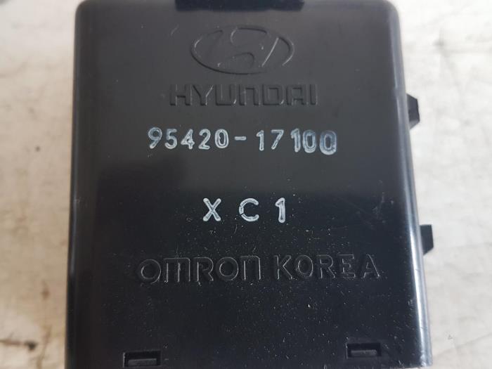 Ignition lock + computer from a Hyundai Matrix 1.6 16V 2002