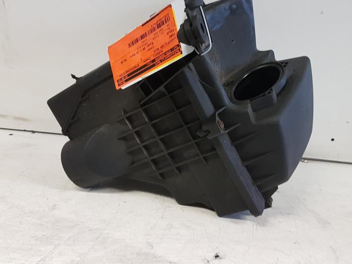 Gebrauchte Luftfiltergehäuse Ford Focus 2 Wagon 1.6 TDCi 16V 90 Preis € 15,00 Margenregelung angeboten von Autodemontagebedrijf Smit