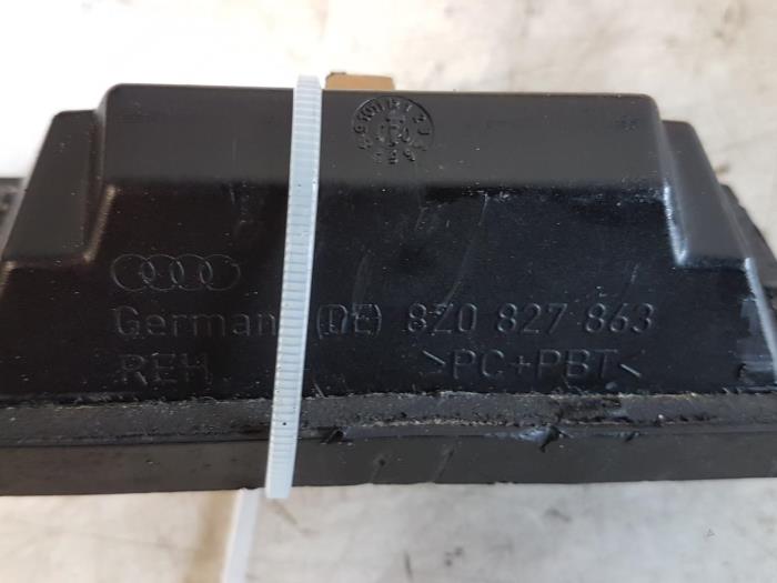 Boot lid handle Audi A2 1.4 TDI 8D0827565C